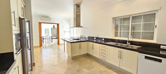 4 bedrooms House in Almancil, Portugal No. 99466 9