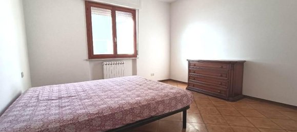 Квартира с 4 комнатами в Каррара, Италия № 16850 19