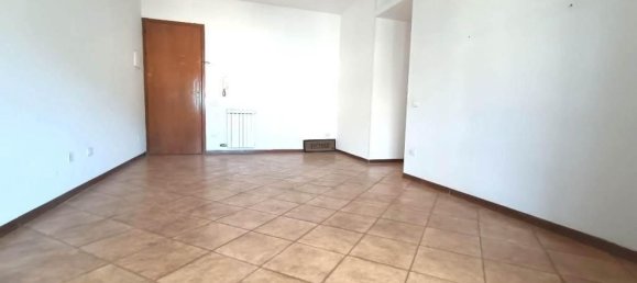 Квартира с 4 комнатами в Каррара, Италия № 16850 7