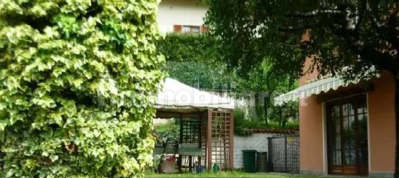 3 bedrooms Villa in Porlezza, Italy No. 3945 11