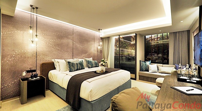 Studio in the Condo in Bang Lamung, Thailand No. 3032