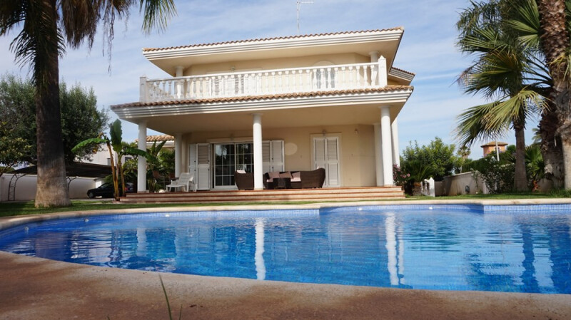 4 bedrooms House in L'Eliana, Spain No. 207368