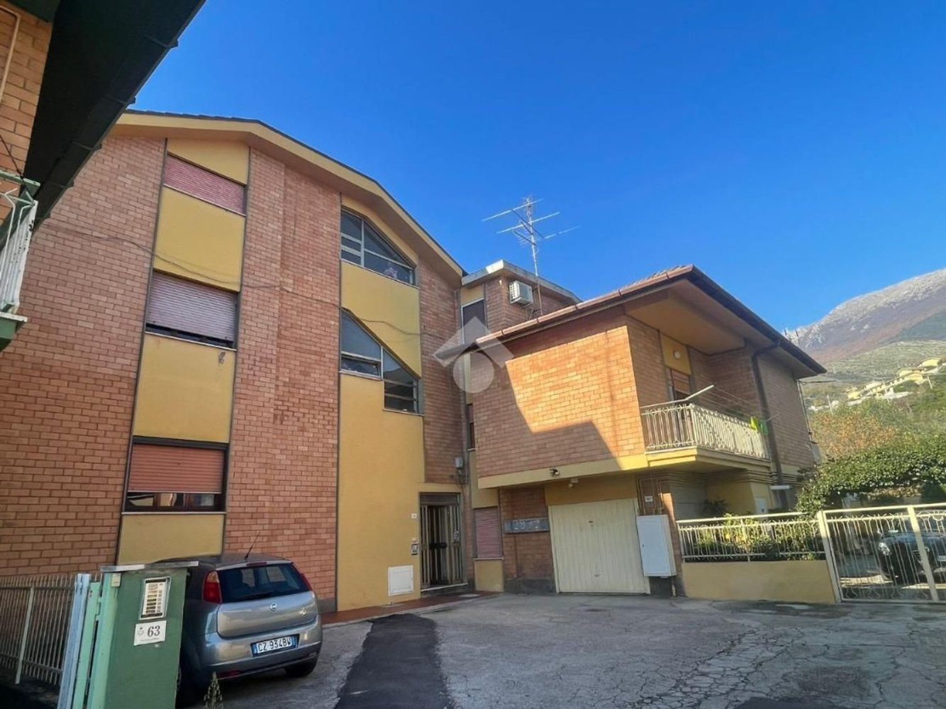 4 rooms Apartment in Piedimonte San Germano, Italy No. 171165