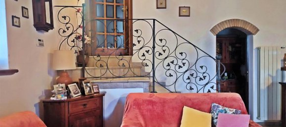 5 rooms House in Poggibonsi, Italy No. 5999 9