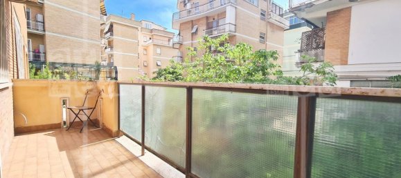 3 rooms Apartment in Rome, Italy No. 9651 62