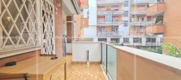 3 rooms Apartment in Rome, Italy No. 9651 55