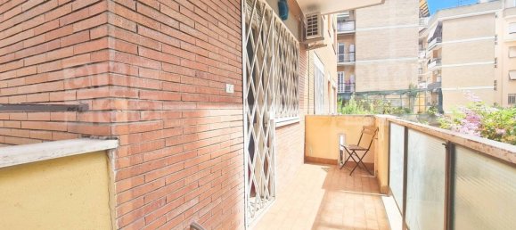 3 rooms Apartment in Rome, Italy No. 9651 85