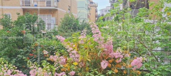 3 rooms Apartment in Rome, Italy No. 9651 99