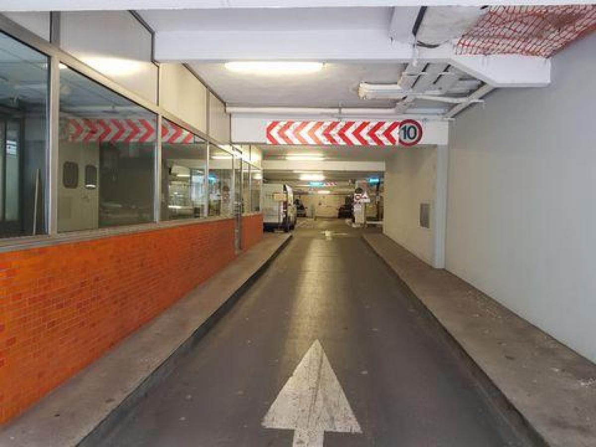 Magasin à Le Mans, France No. 19142