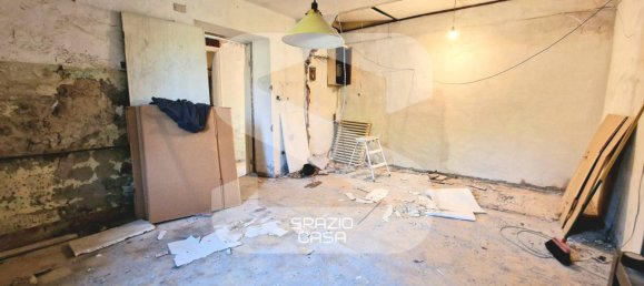 Apartamento de 2 dormitorios en Lucca, Italy No. 275163 13