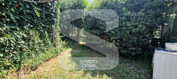 Apartamento de 2 dormitorios en Lucca, Italy No. 275163 4