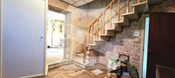 Apartamento de 2 dormitorios en Lucca, Italy No. 275163 16