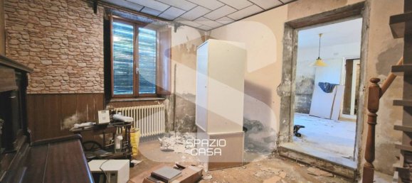 Apartamento de 2 dormitorios en Lucca, Italy No. 275163 3