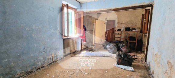 Apartamento de 2 dormitorios en Lucca, Italy No. 275163 7