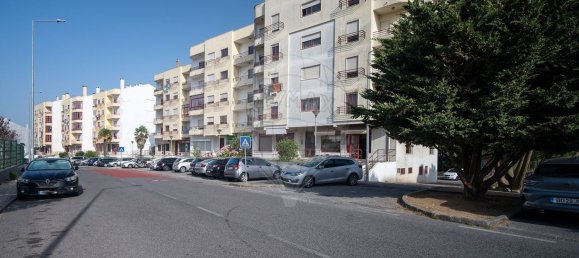 90m² Commercial property in Sintra, Portugal No. 247661 22