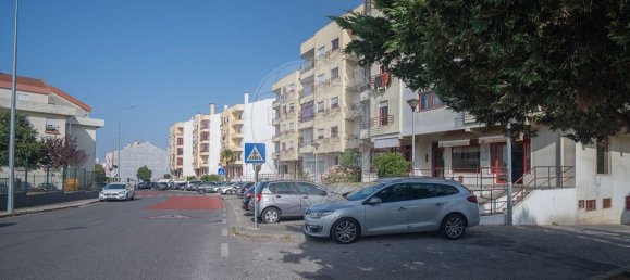 90m² Commercial property in Sintra, Portugal No. 247661 21