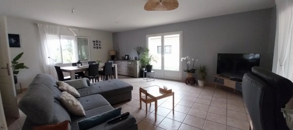 Casa de 3 dormitorios en Caussade, France No. 342160 4