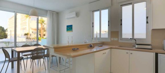 Villa de 3 dormitorios en Pernera, Cyprus No. 67313 9