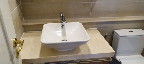 2 bedrooms Apartment in District 1, Vietnam No. 18125 8