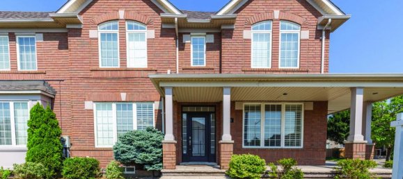 4 bedrooms House in Mississauga, Canada No. 672 2