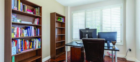 4 bedrooms House in Mississauga, Canada No. 672 9