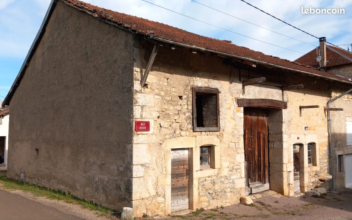 Casa de 10 habitaciónes en Jura, France No. 340181