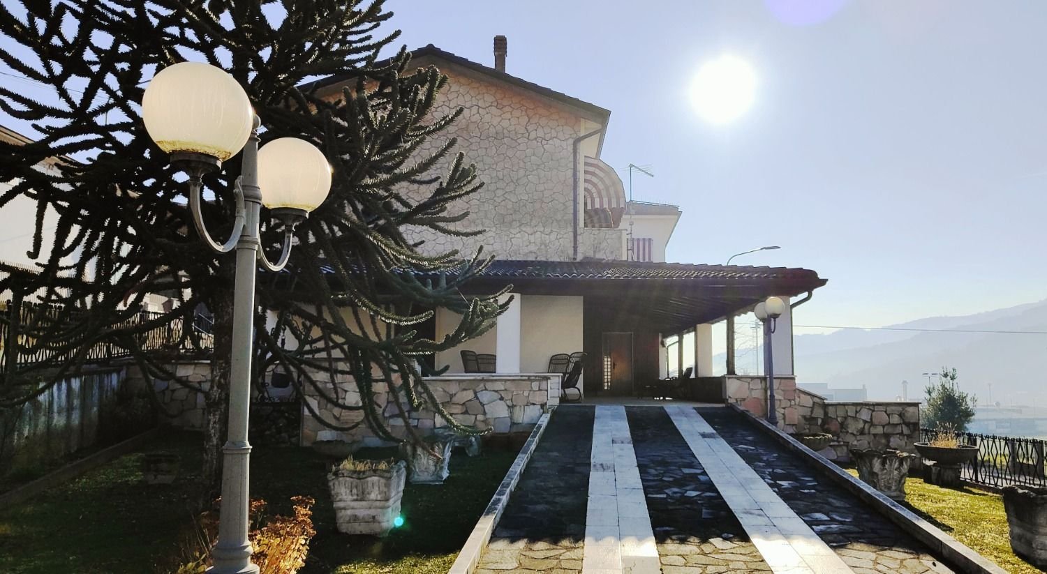 5-salle Villa à San Giovanni Ilarione, Italy No. 220634