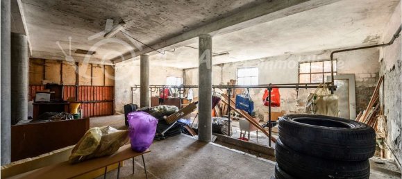 Склад 306м² в Медезано, Италия № 67430 4