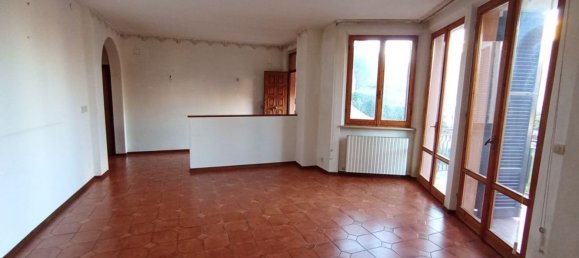 5-salle Appartement à Foiano della Chiana, Italy No. 228014 6