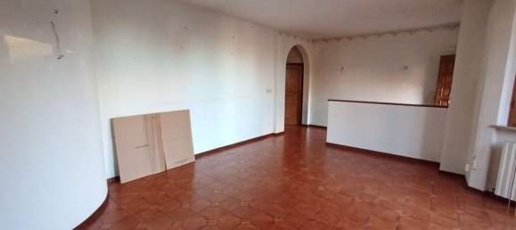 5-salle Appartement à Foiano della Chiana, Italy No. 228014 9