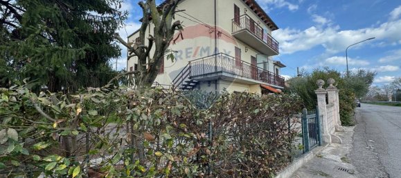 Casa de 5 divisões em Tuoro sul Trasimeno, Italy N.º 5154 22