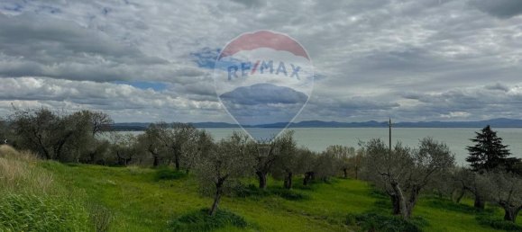 Casa de 5 divisões em Tuoro sul Trasimeno, Italy N.º 5154 11