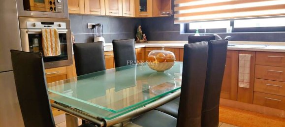 3 غرف نوم طابقين في Santa Venera, Malta رقم 2333 3