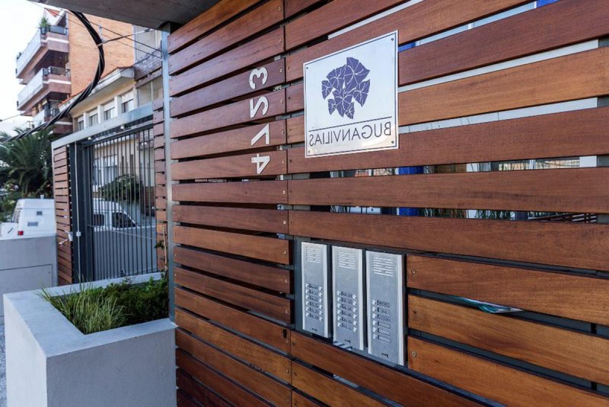 2 bedrooms House in Montevideo, Uruguay No. 6822