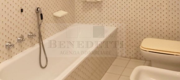Apartamento de 2 dormitorios en Pietrasanta, Italy No. 352634 16