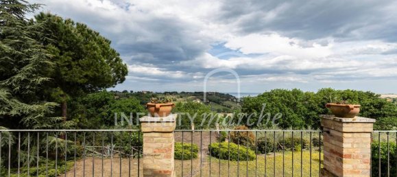 3 bedrooms House in Potenza Picena, Italy No. 166458 40