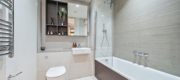 2 bedrooms Apartment in London, United Kingdom No. 7586 7