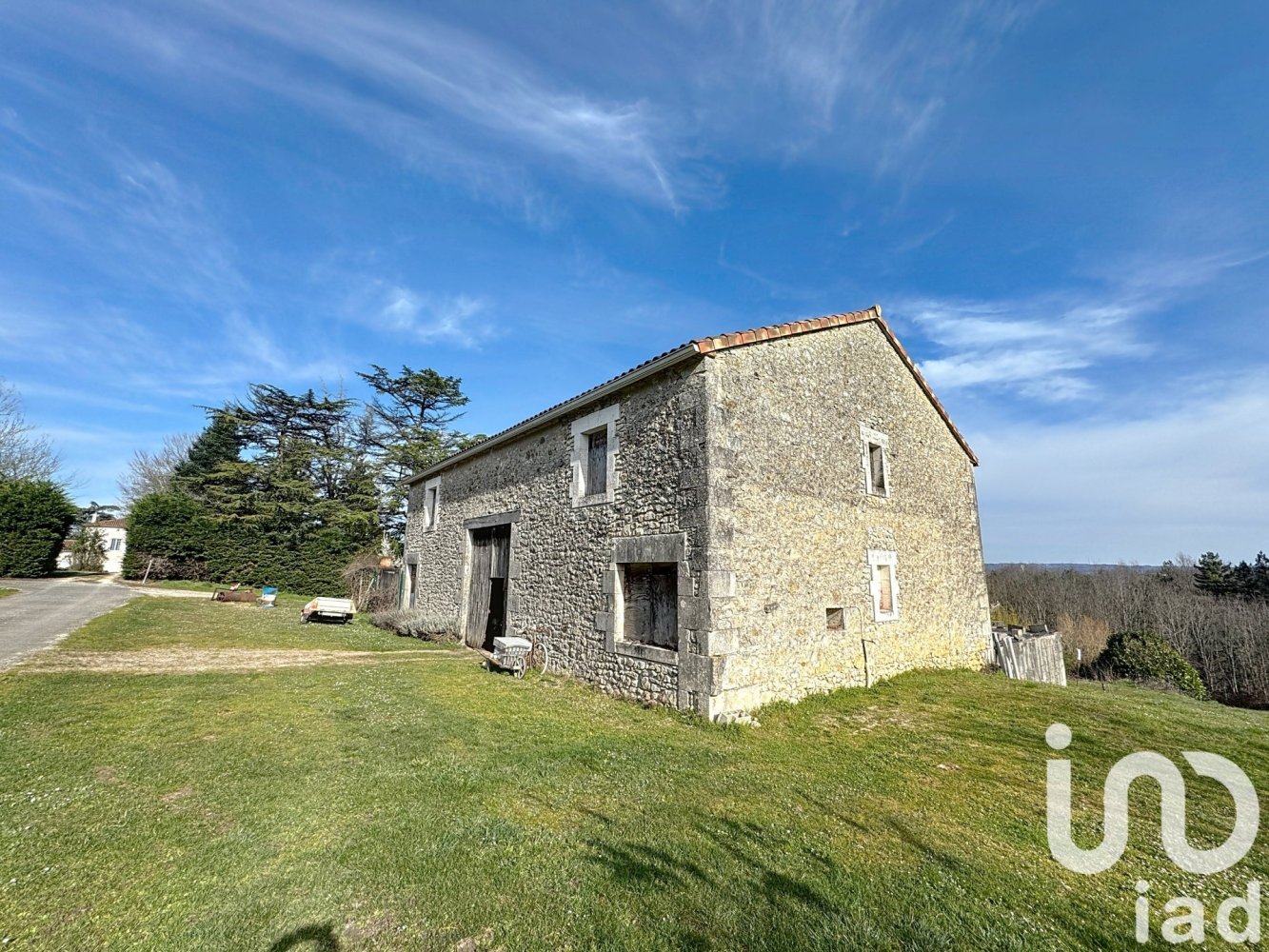 Studio in Montbron, France No. 108552