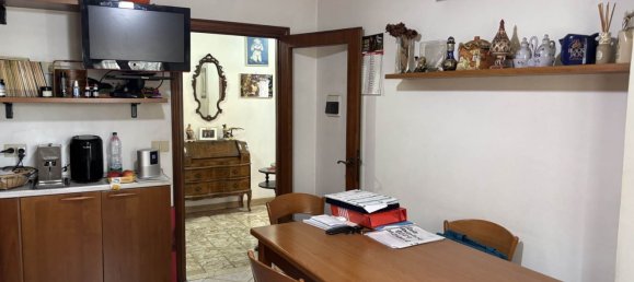4 rooms Apartment in San Giovanni Valdarno, Italy No. 175372 3