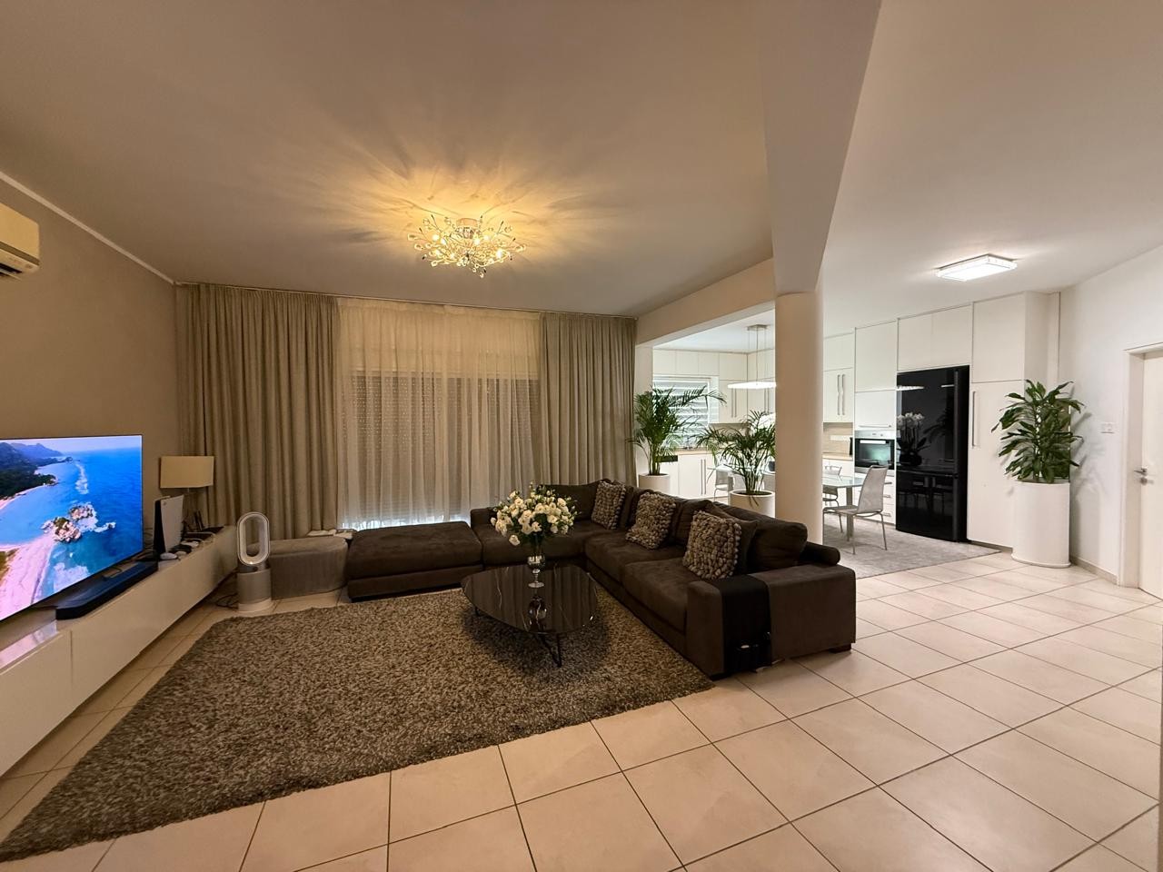 Apartamento de 3 dormitorios en Germasogeia, Cyprus No. 172620