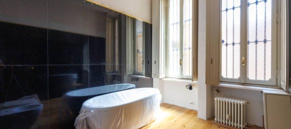 2 Schlafzimmer Wohnung in Turin, Italy, Nr. 272100 8