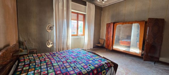 4 rooms House in Asti, Italy No. 273099 9