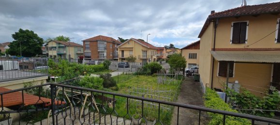 4 rooms House in Asti, Italy No. 273099 5