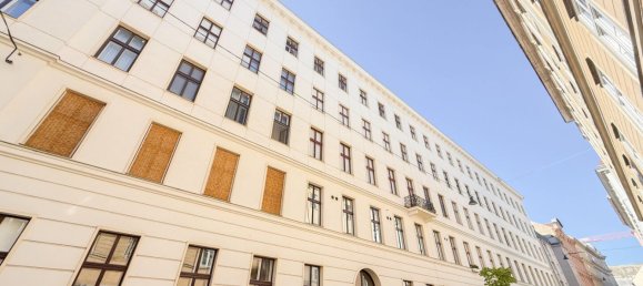 Bureau à Alsergrund, Austria 87m² No. 132010 22