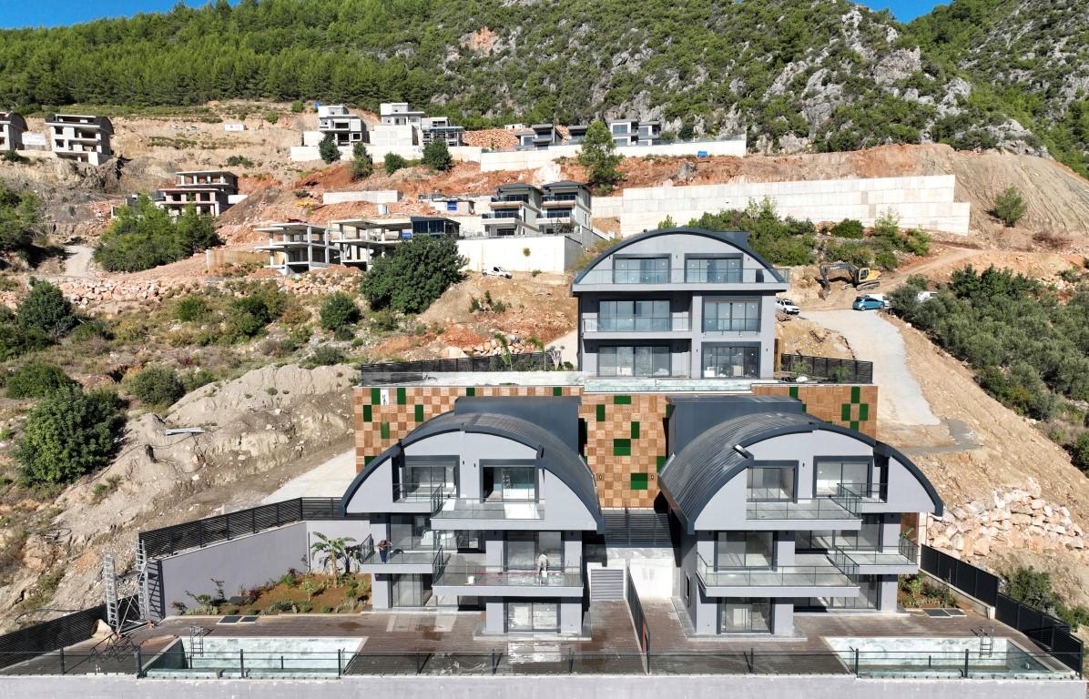 6 rooms Villa in Alanya, Turkey No. 10040