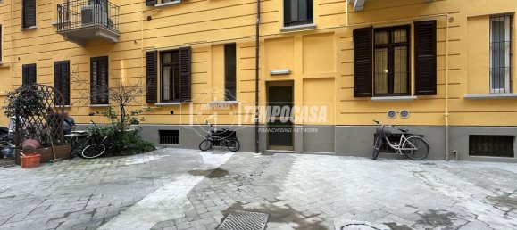 Квартира с 2 комнатами в Милан, Италия № 239579 15