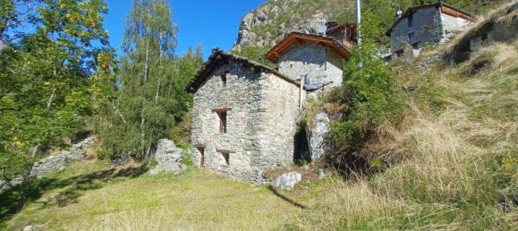 3 bedrooms House in Gaby, Italy No. 371262 7