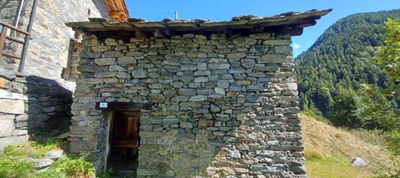 3 bedrooms House in Gaby, Italy No. 371262 9