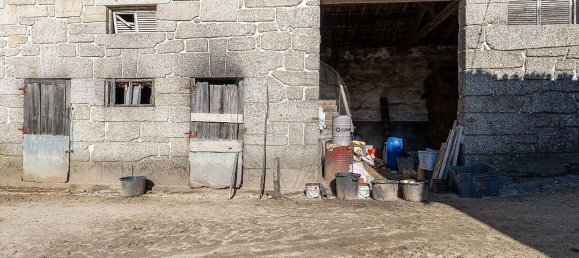 Дом с 4 спальнями в Пенафиел, Португалия № 158327 37