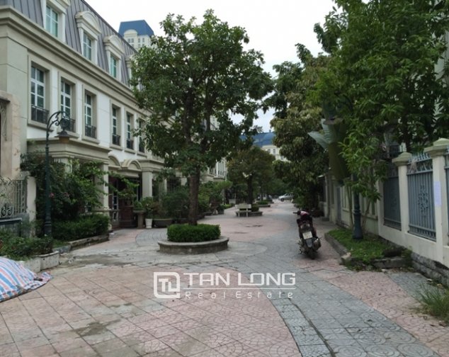 Вилла с 5 спальнями в Намтыльем, Вьетнам № 3406